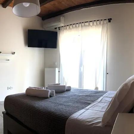 Filoxenos Estia-houses *