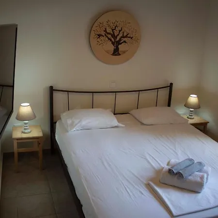 Летний дом Filoxenos Estia-houses