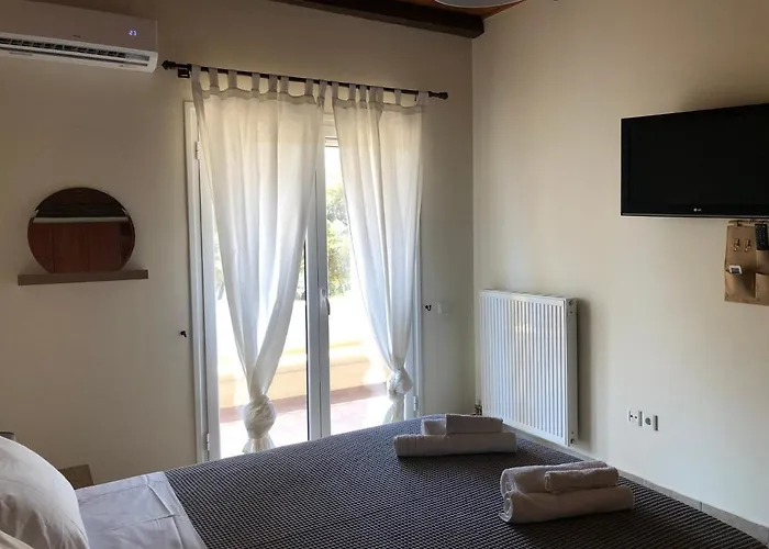 Filoxenos Estia-houses *