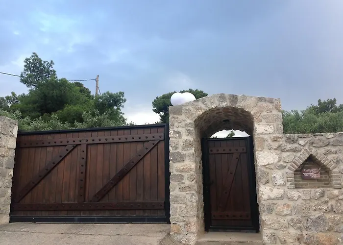 Filoxenos Estia-houses Gospodarstwo wiejskie Porto Heli