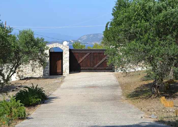 Filoxenos Estia-houses