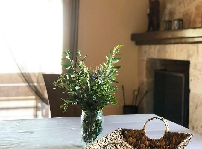 Filoxenos Estia-houses *