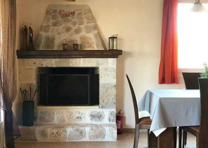 Gospodarstwo wiejskie Filoxenos Estia-houses *